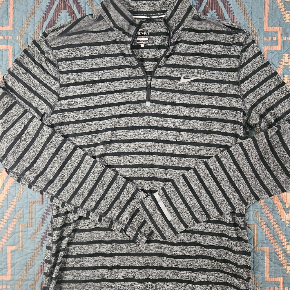 Nike Black‎ and Gray Running Pullover.  #1318